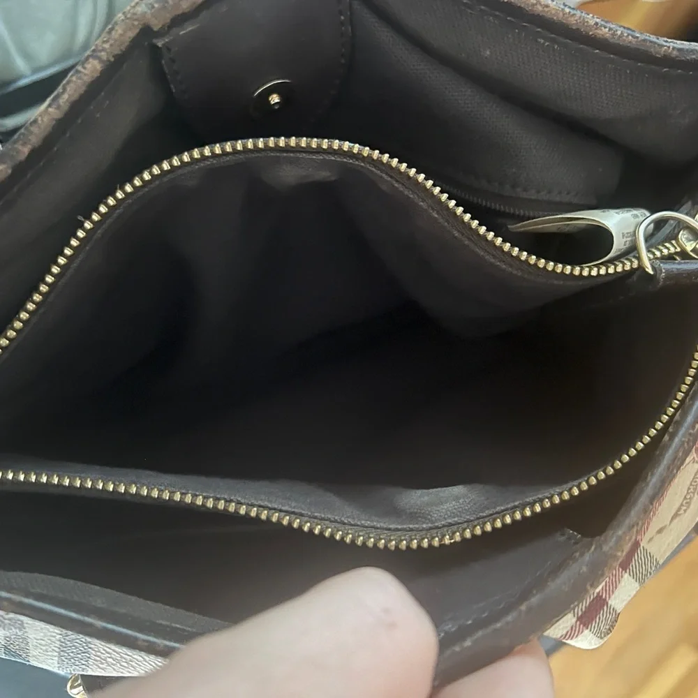 Burberry Northfield Tote - Picture 5 of 9
